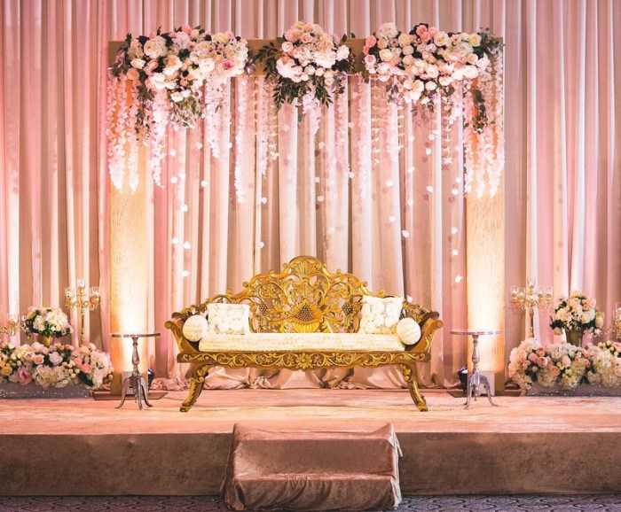 Wedding table gold white elegant reception weddings romantic decorations centerpieces ideas theme color seasons four inspiration decor flowers layout luxury